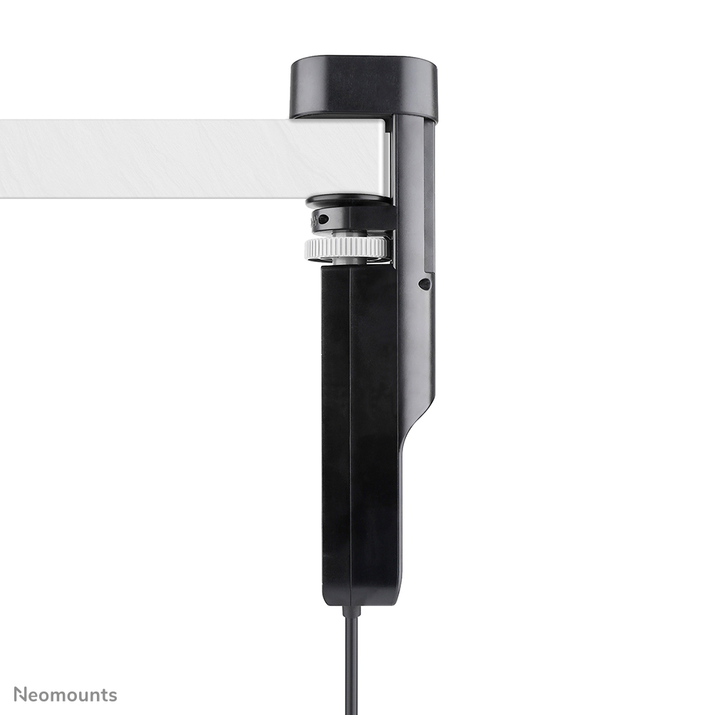 Neomounts VOLT DS22-840BL6 Multiprise de bureau avec pince - 2 x USB-C (20W), 1x USB-A (18W), 3 x 230V. prise Type F 3680 Watt- cordon de 1,4 m - charge rapide - noir